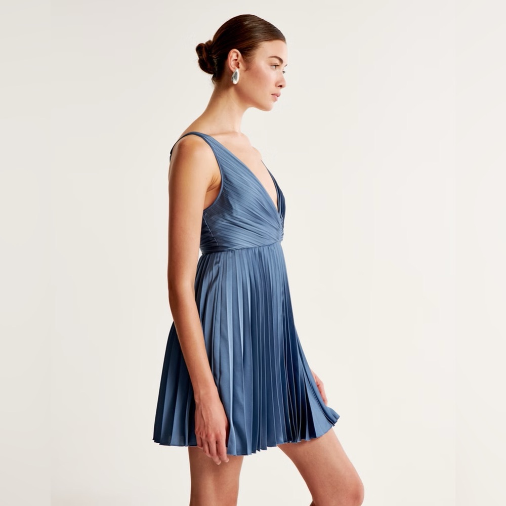 A&F Giselle Pleated Mini Dress - Picture 4 of 8